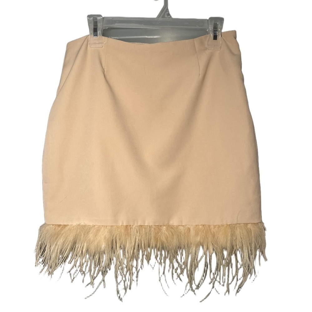 MISSGUIDED Size 10 Light Pink Feathered Mini Skirt